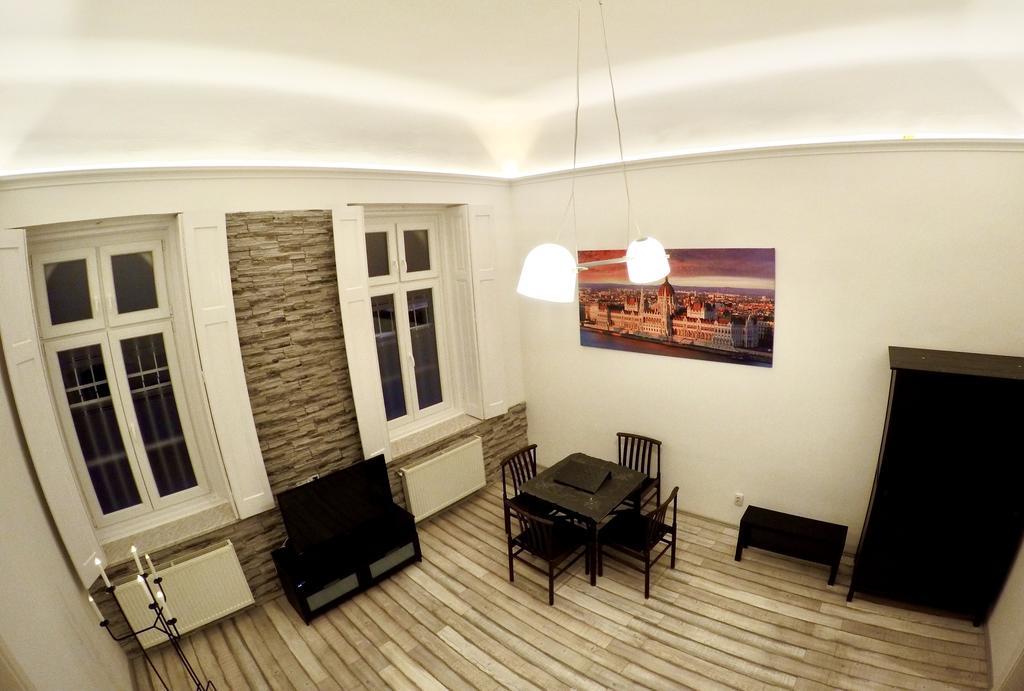 Homelike Luxury Flat On Gyulai Pal Budapest Exterior photo